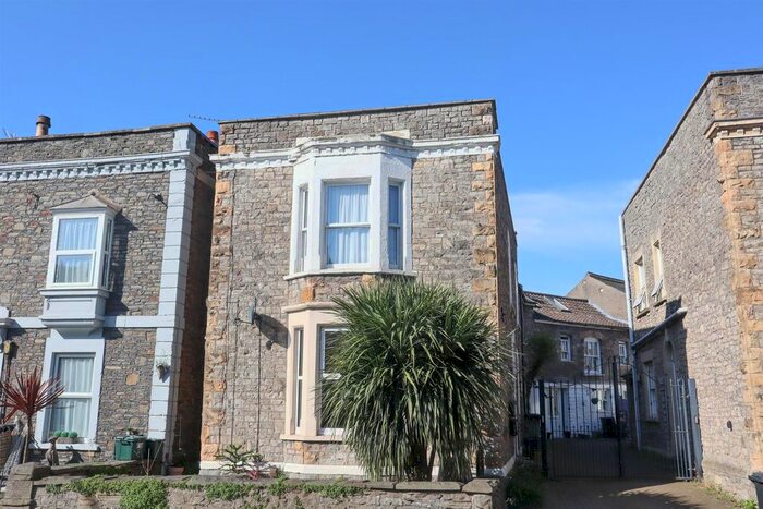 1 Bedroom Flat To Rent In Kenn Road, Clevedon, BS21
