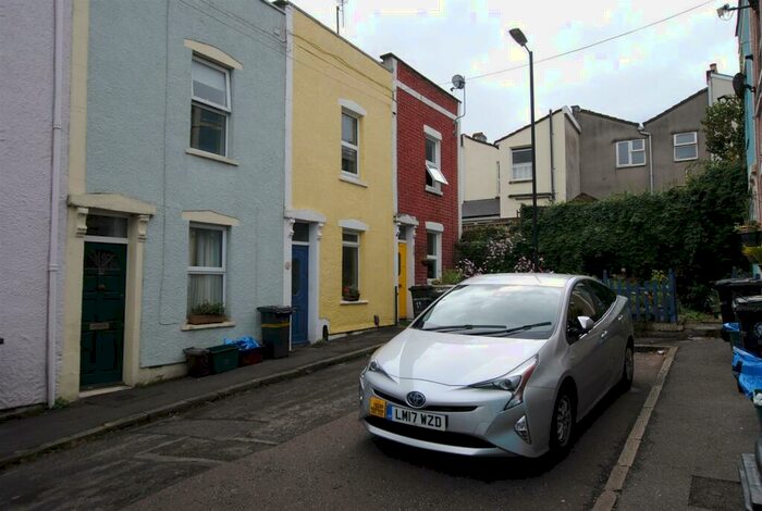 2 Bedroom House To Rent In Dunmore Street, Totterdown, BS4