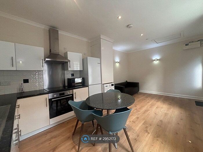 1 Bedroom Flat To Rent In St Albans Road, Watford, WD24