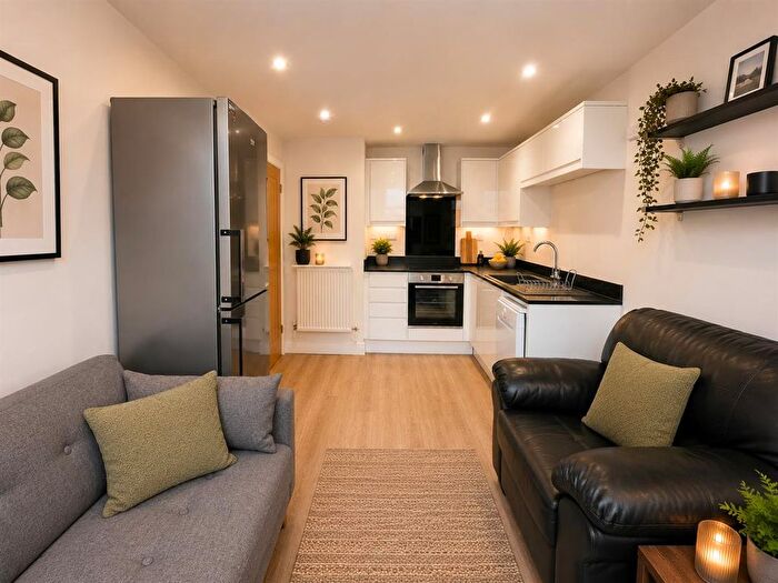 3 Bedroom Property To Rent In Charnwood Grove, West Bridgford, Nottingham, NG2