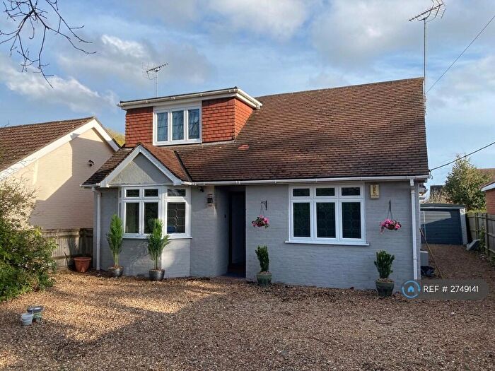 4 Bedroom Detached House To Rent In Barkham Road, Wokingham, RG41