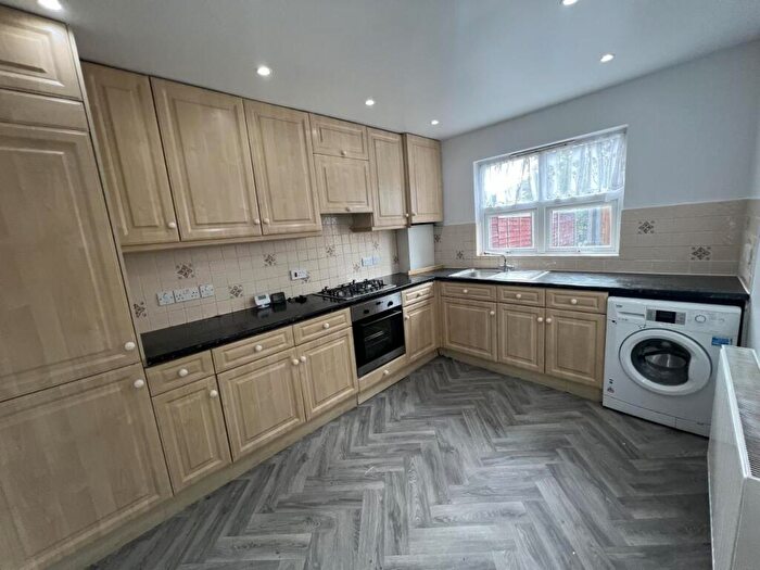 3 Bedroom Terraced House To Rent In Roman Road, E6
