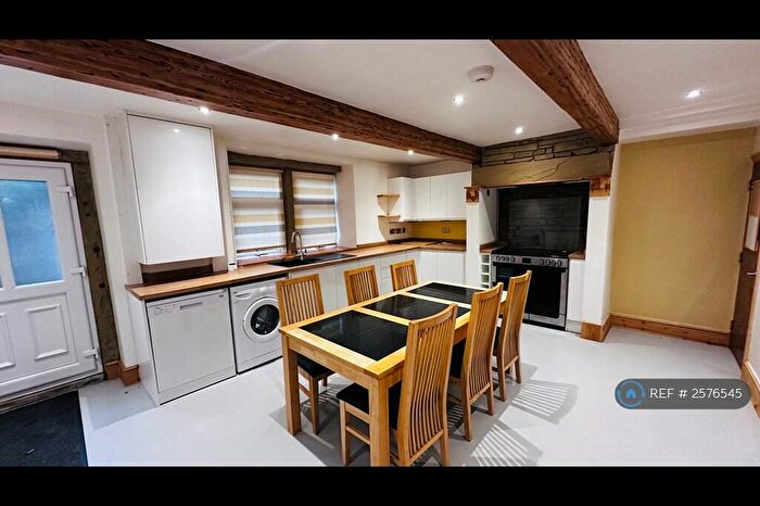 1 Bedroom Terraced House To Rent In Pearson Lane, Bradford, BD9