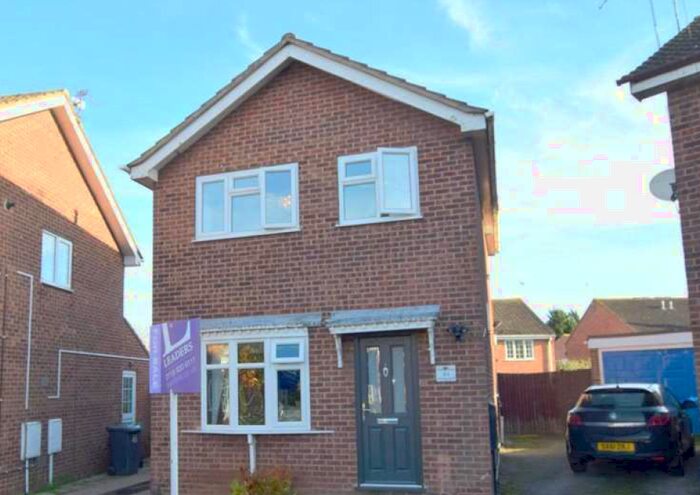 3 Bedroom Detached House To Rent In Langdale Grove, Bingham, Nottingham, NG13