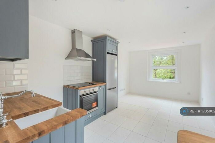 1 Bedroom Flat To Rent In Lee High Road, London, SE13