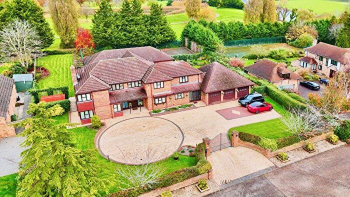 6 Bedroom Detached House For Sale In Fairways, Saviles Close, St. Neots, PE19