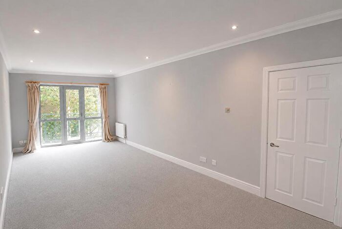 2 Bedroom Apartment To Rent In Lisson Grove, Marylebone, London, NW1