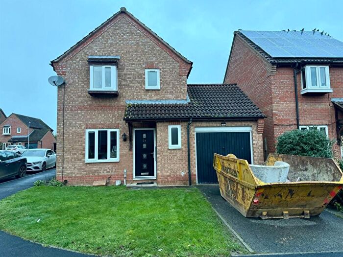 3 Bedroom Detached House To Rent In The Causeway, Thurlby, PE10