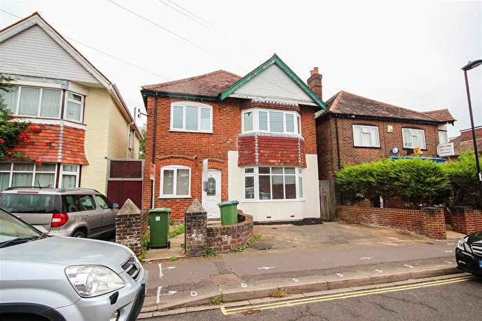 4 Bedroom Detached House To Rent In Wilton Road, Southampton, SO15
