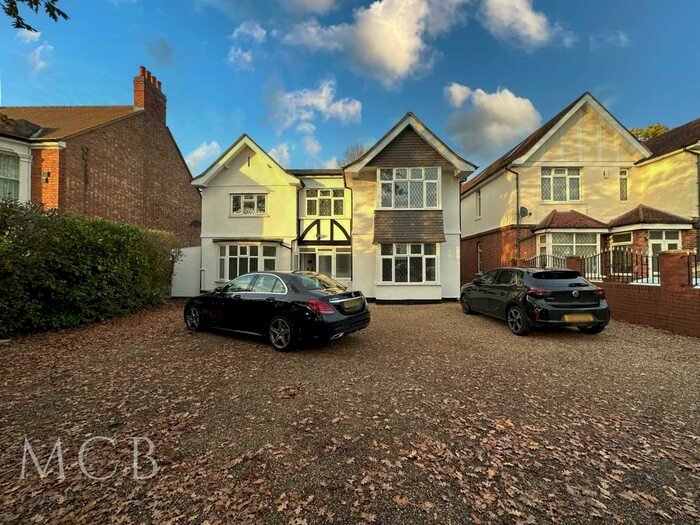 4 Bedroom Detached House To Rent In Uxbridge Road, Harrow Weald, HA3