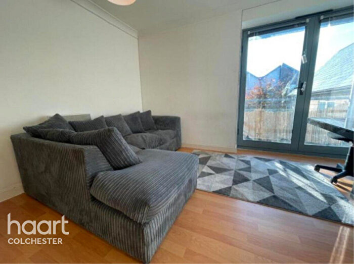 3 Bedroom Apartment To Rent In Lightship Way, Colchester, CO2