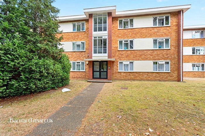 2 Bedroom Flat For Sale In Albion Road, Sutton, SM2