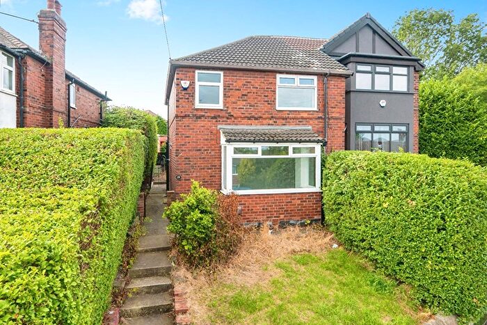 3 Bedroom Semi-Detached House To Rent In Broad Lane, Bramley, LS13