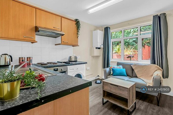 1 Bedroom Flat To Rent In Ash Road, Leeds, LS6