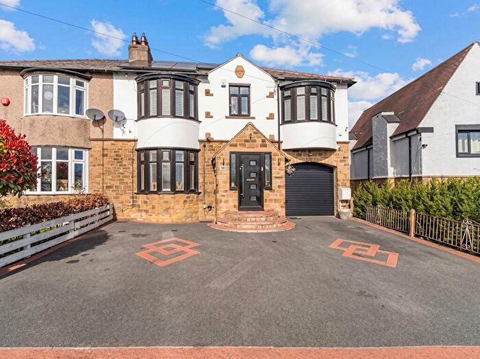 5 Bedroom Semi-Detached House For Sale In Bradley Road, Huddersfield, HD2