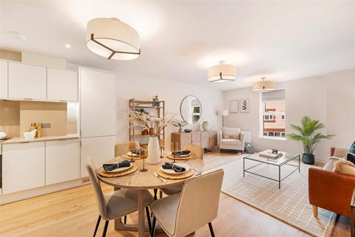 1 Bedroom Apartment For Sale In The Clockhouse, Bath Hill, Keynsham, Somerset, BS31
