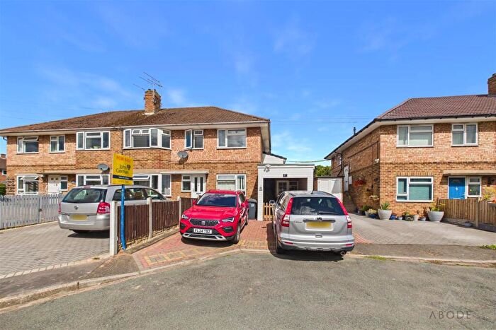 3 Bedroom Maisonette For Sale In St James Road, Burton-on-Trent, Barton Under Needwood, DE13