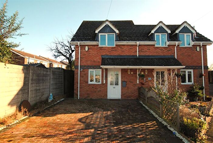 2 Bedroom Semi-Detached House To Rent In Fairmead Crescent, Rushden, NN10