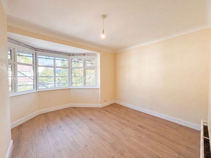 4 Bedroom Property To Rent In Tiverton Road, London, N18