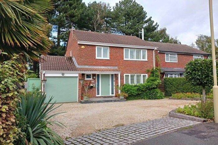 4 Bedroom Property To Rent In Robinia Close, Waterlooville, PO7