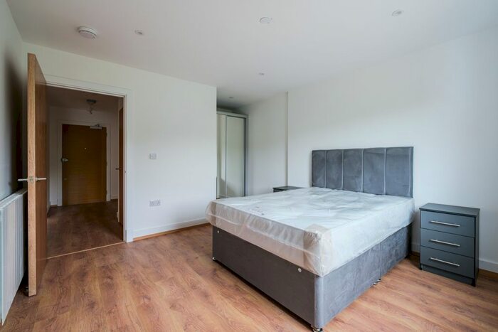 1 Bedroom Flat To Rent In Well Farm Road, Whyteleafe, CR3