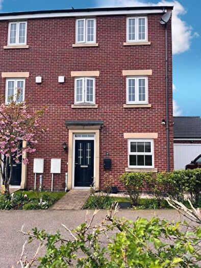 4 Bedroom Semi-Detached House For Sale In Tuffley Close, Birstall, Leicester, LE4