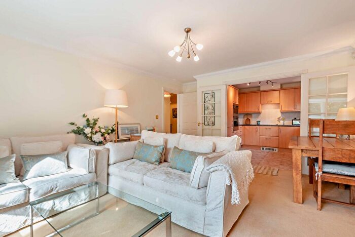 1 Bedroom Property For Sale In London Road, Ascot, SL5