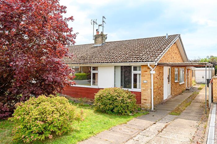2 Bedroom Semi-Detached Bungalow For Sale In Cedar Glade, Dunnington, York, YO19
