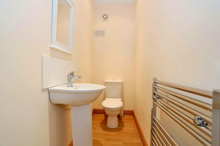 4 Bedroom Semi-Detached House To Rent In Inchgarth Mews, Cults, Aberdeen, AB15