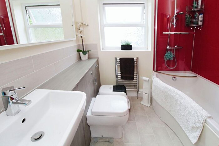4 Bedroom Detached House For Sale In Strothers Road, High Spen, Rowlands Gill, NE39