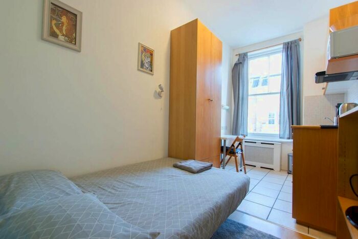 Studio To Rent In Penywern Road, Earls Court, London, SW5