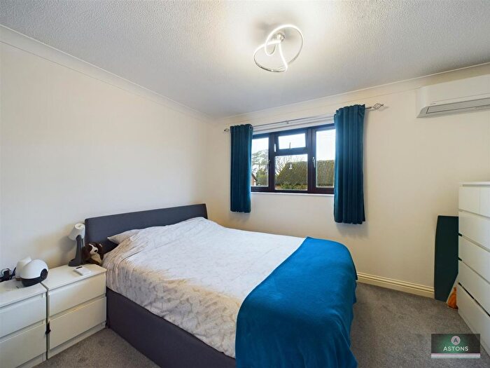 2 Bedroom Terraced House For Sale In Guinevere Road, Ifield, Crawley, RH11