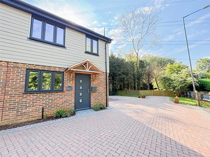 4 Bedroom Semi-Detached House To Rent In Battle Road, St Leonards, TN37