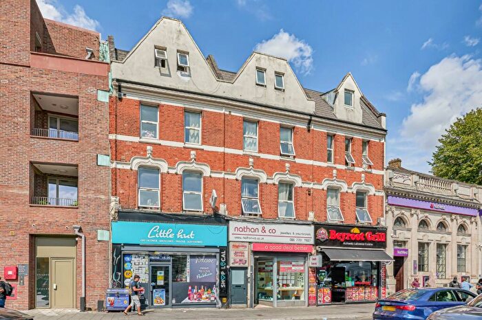 2 Bedroom Flat To Rent In Peckham High Street, Peckham, London, SE15