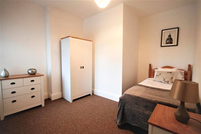 1 Bedroom House To Rent In *En-Suite Room* The Twitchell, Sutton-In-Ashfield, NG17