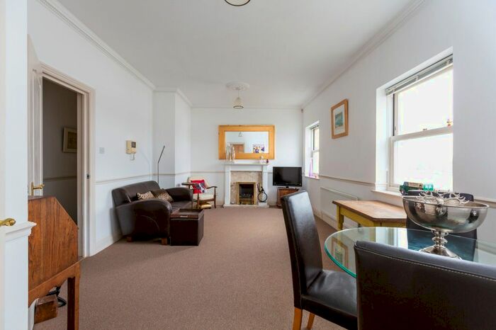 2 Bedroom Flat To Rent In Cook Court, Rotherhithe Street, SE16