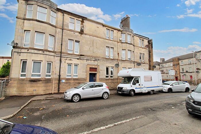 2 Bedroom Flat For Sale In Canal Road, Johnstone, Renfrewshire, PA5