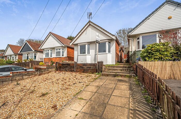 3 Bedroom Bungalow For Sale In Woodmill Lane, Bitterne Park, Southampton, Hampshire, SO18