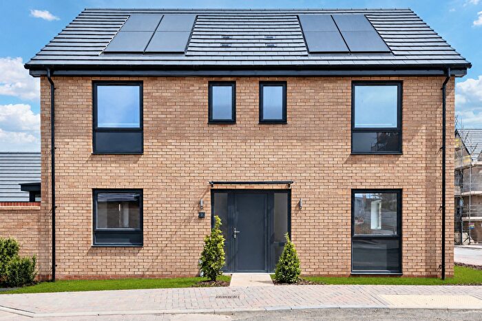 4 Bedroom Detached House For Sale In Watling Street, Milton Keynes, MK8