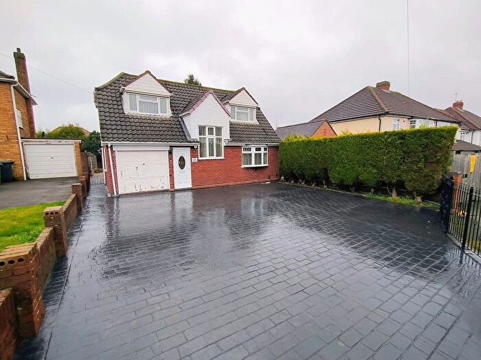 3 Bedroom Detached House To Rent In Hornby Road, Goldthorn Park, Wolverhampton, WV4