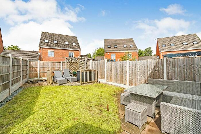 4 Bedroom Maisonette To Rent In Whitechapel, London, E1