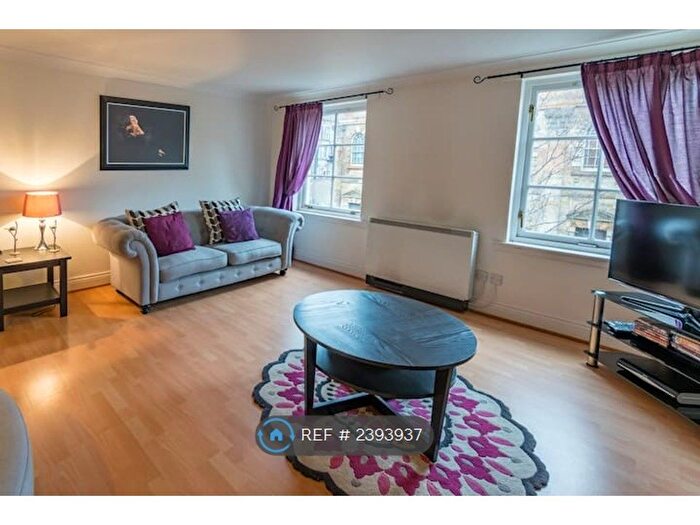 2 Bedroom Flat To Rent In St. Andrews Square, Glasgow, G1