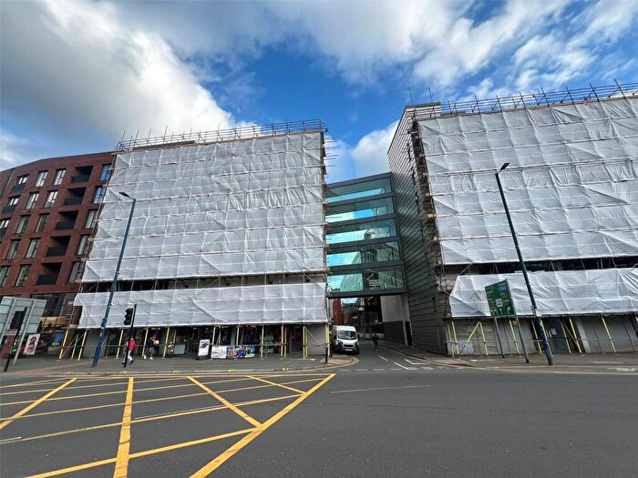 2 Bedroom Apartment For Sale In Oldham Road, Manchester, Greater Manchester, M4