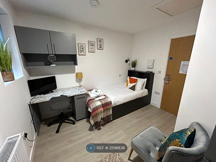 Studio To Rent In Humphrey Road, Manchester, M16