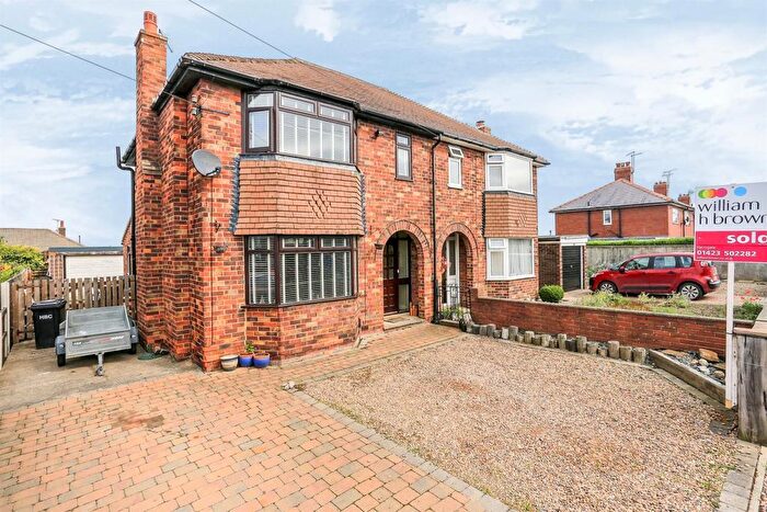 3 Bedroom Semi Detached House For Sale In St. Johns Grove, Harrogate, HG1