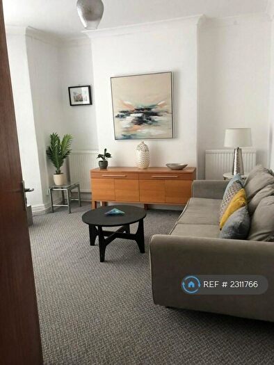 3 Bedroom Terraced House To Rent In North Hill Road, Swansea, SA1