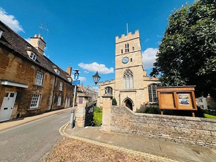 2 Bedroom House To Rent In St. Georges Square, Stamford, PE9