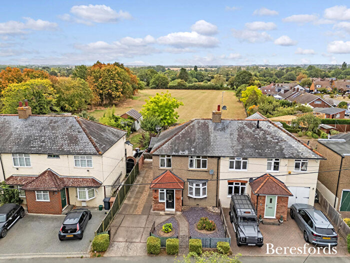 3 Bedroom Semi-Detached House For Sale In Back Road, Writtle, CM1