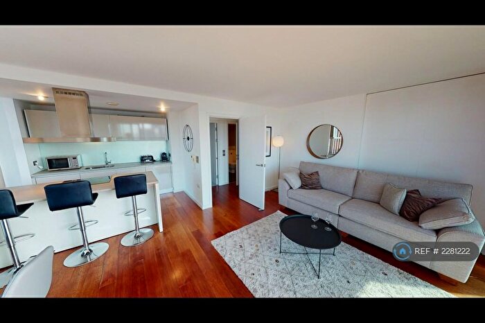 2 Bedroom Flat To Rent In Beetham Tower, Manchester, M3