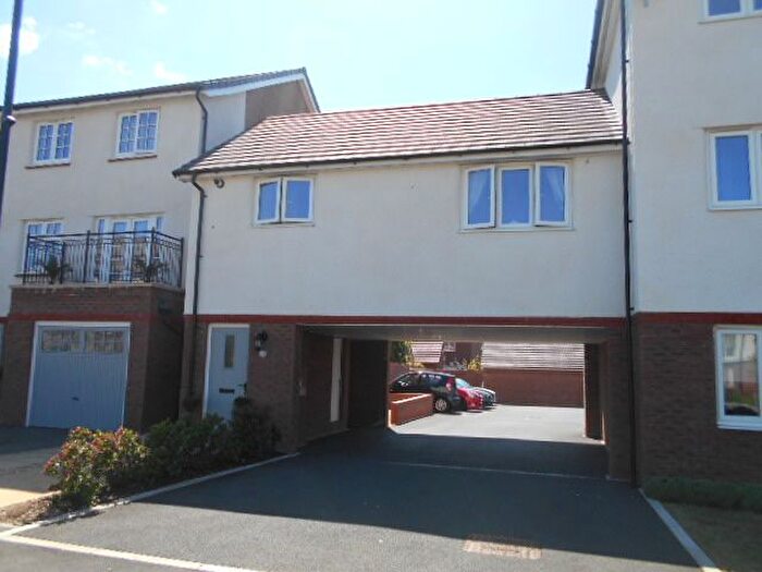 1 Bedroom Flat To Rent In Homington Avenue, Swindon, SN3